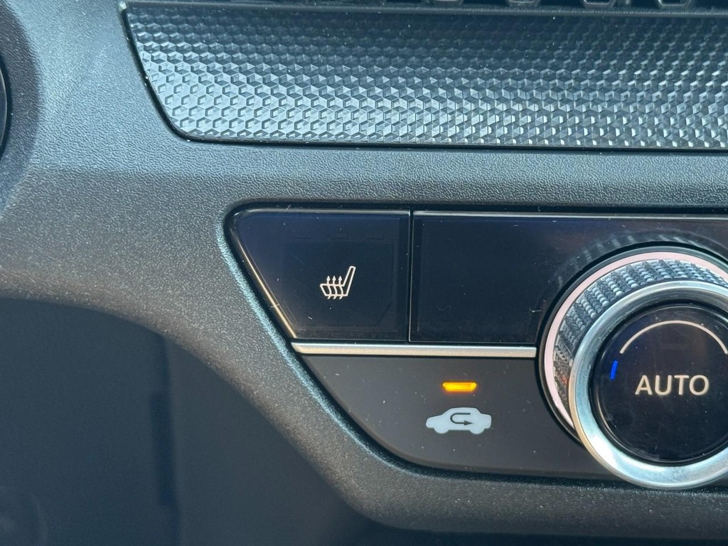 Honda. CR-V Vehicle Full-screen Gallery Image 24