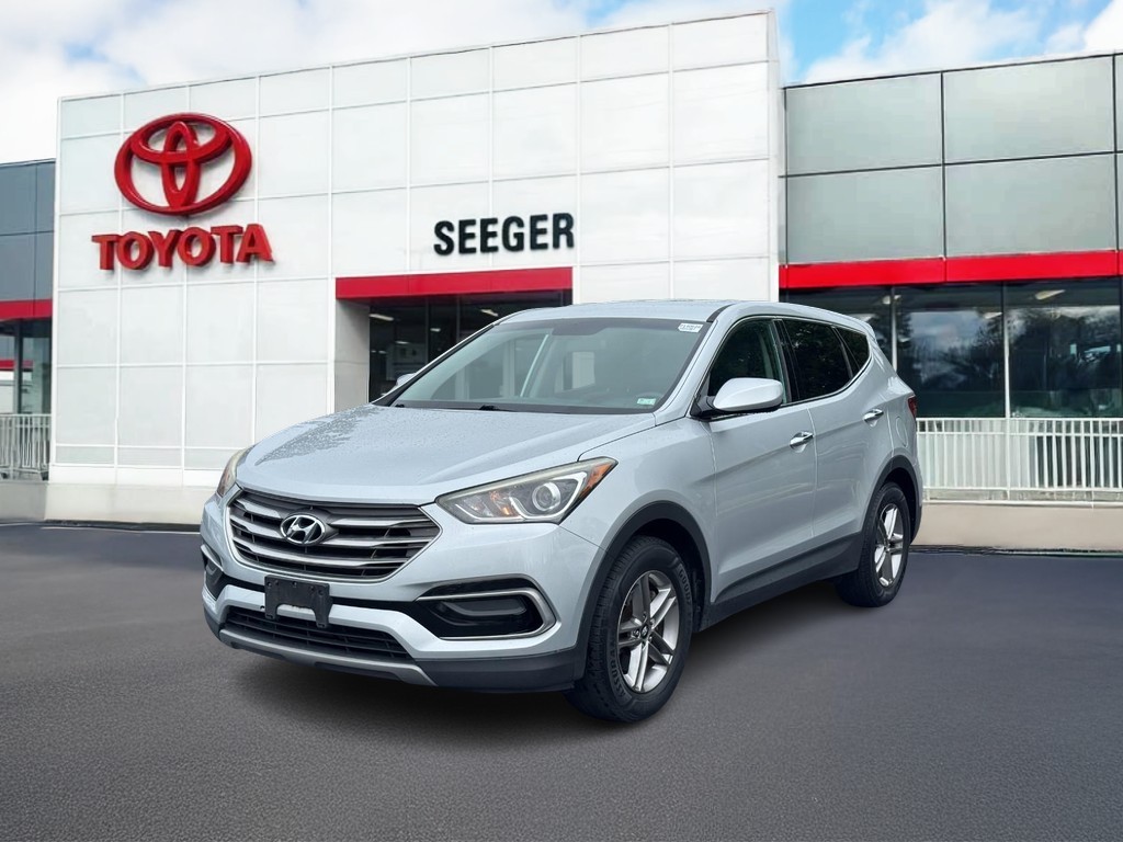 Hyundai Santa Fe Sport Vehicle Full-screen Gallery Image 09