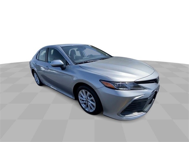 2022 Toyota Camry LE photo