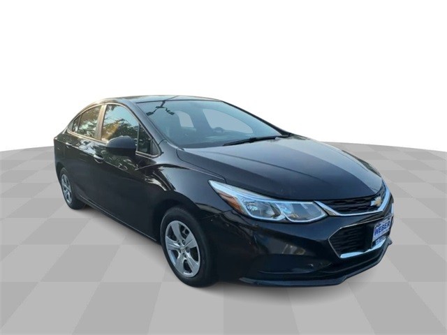 Used 2017 Chevrolet Cruze LS with VIN 1G1BC5SM6H7166693 for sale in Creve Coeur, MO