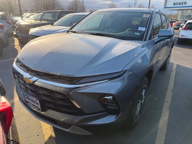 more details - chevrolet blazer