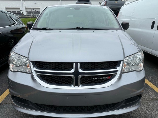 Used 2018 Dodge Grand Caravan SE with VIN 2C4RDGBG8JR244968 for sale in Creve Coeur, MO