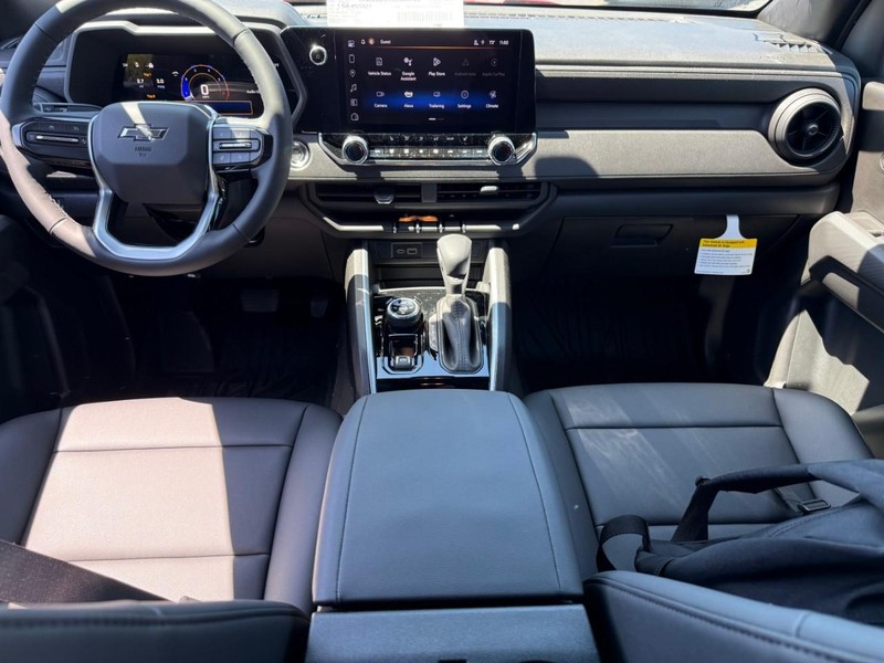 Chevrolet Colorado Vehicle Full-screen Gallery Image 6