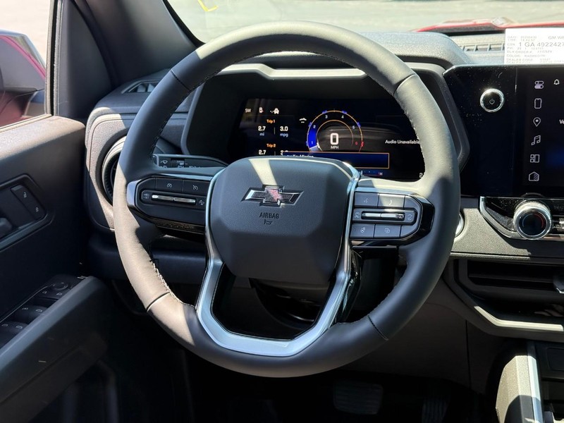 Chevrolet Colorado Vehicle Full-screen Gallery Image 7