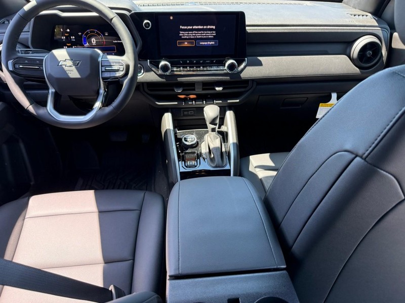 Chevrolet Colorado Vehicle Full-screen Gallery Image 6