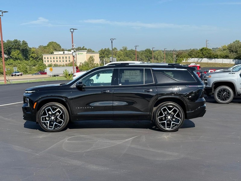 Chevrolet Traverse Vehicle Full-screen Gallery Image 2