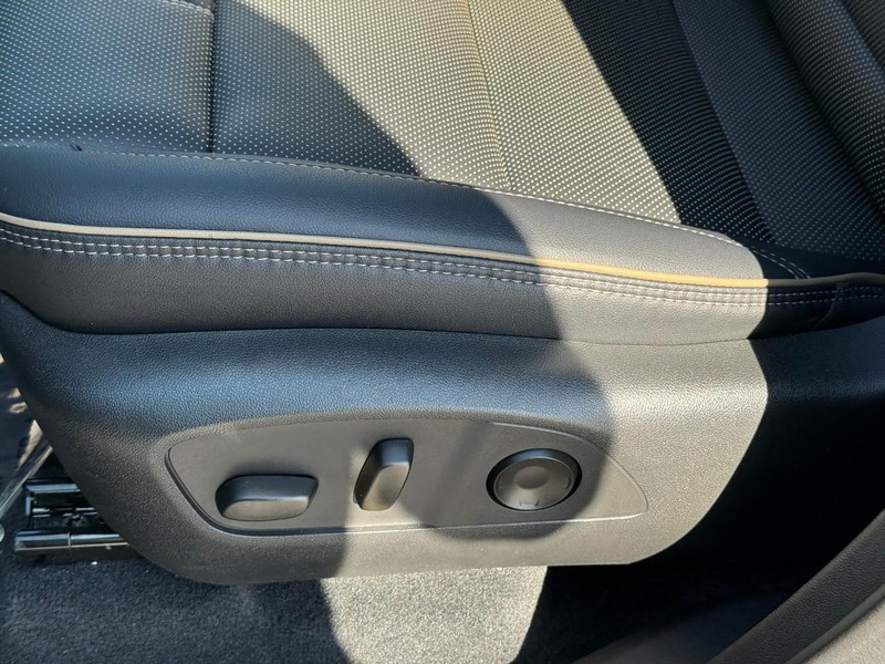 Chevrolet Traverse Vehicle Full-screen Gallery Image 14