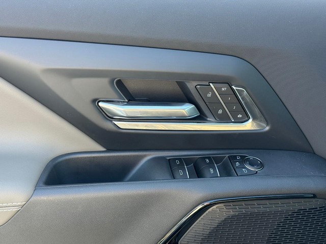2026 Chevrolet Silverado EV Trail Boss - Photo 11