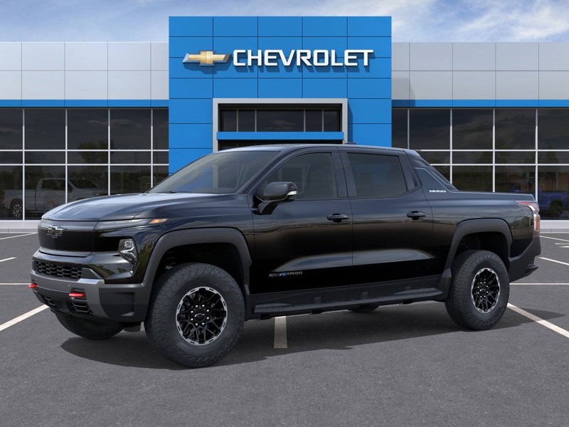 Chevrolet Silverado EV Vehicle Full-screen Gallery Image 2