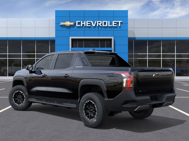 Chevrolet Silverado EV Vehicle Full-screen Gallery Image 3