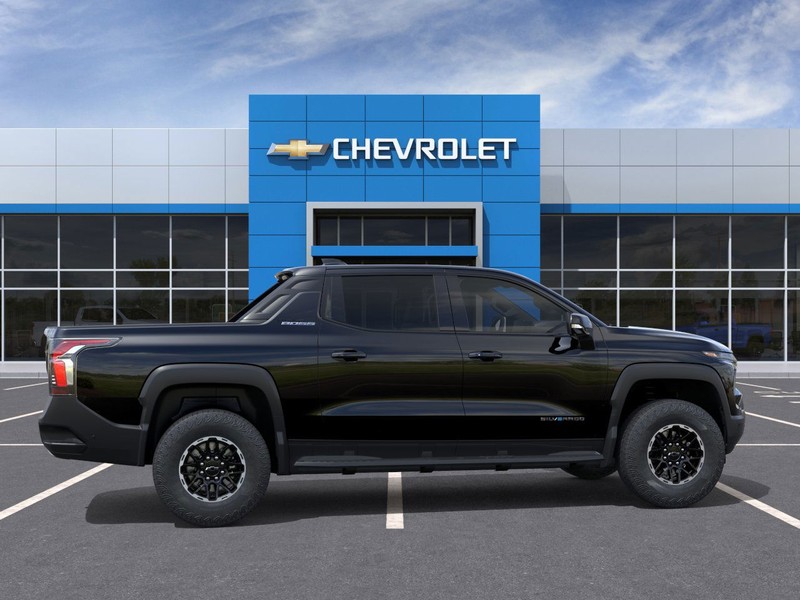 Chevrolet Silverado EV Vehicle Full-screen Gallery Image 5