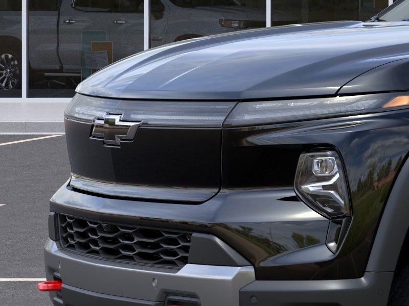 Chevrolet Silverado EV Vehicle Full-screen Gallery Image 13