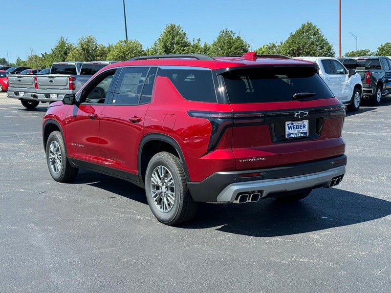 Chevrolet Traverse Vehicle Full-screen Gallery Image 3
