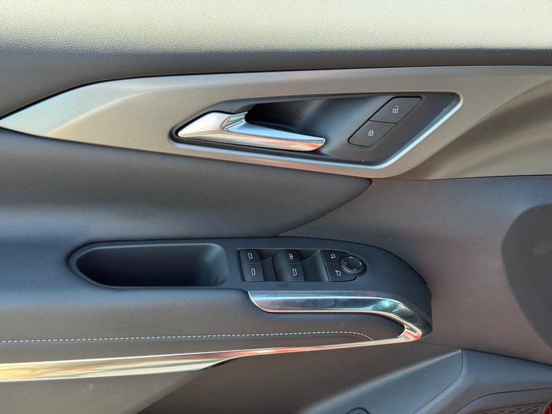 Chevrolet Traverse Vehicle Full-screen Gallery Image 11