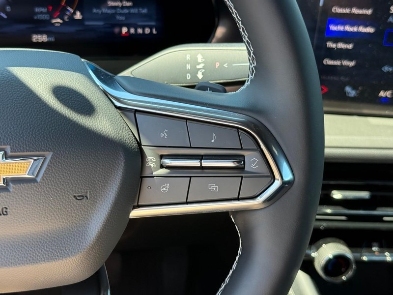 Chevrolet Traverse Vehicle Full-screen Gallery Image 14