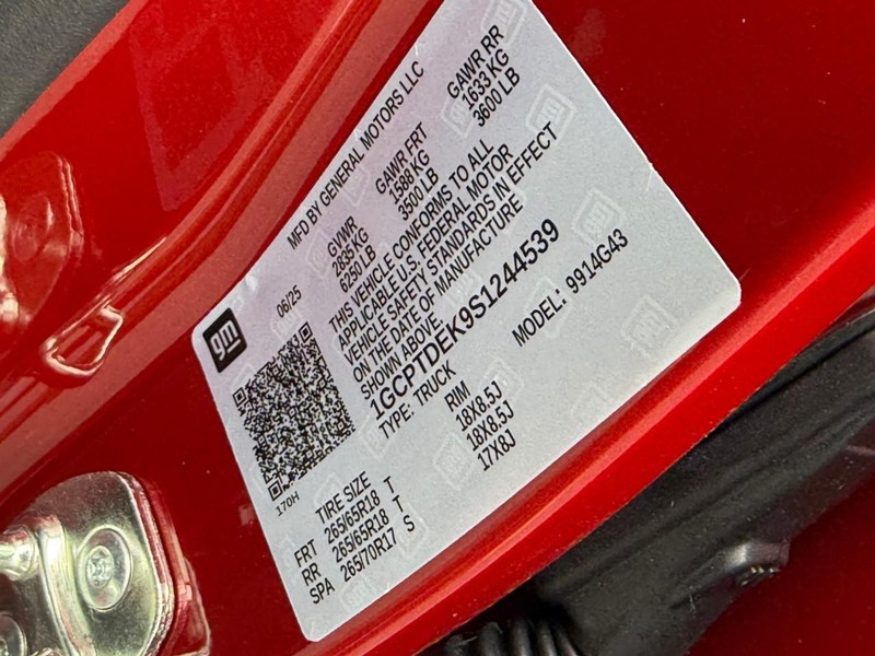 Chevrolet Colorado Vehicle Full-screen Gallery Image 20