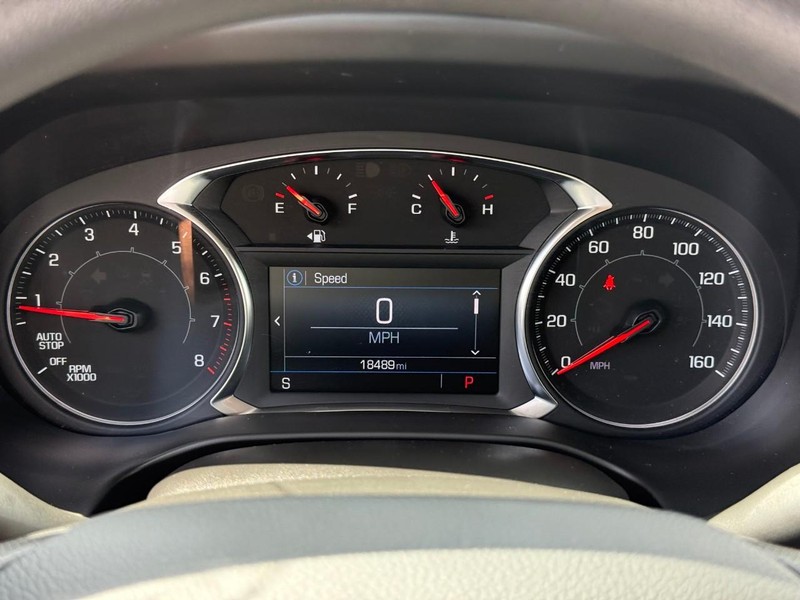 GMC Acadia Vehicle Full-screen Gallery Image 22