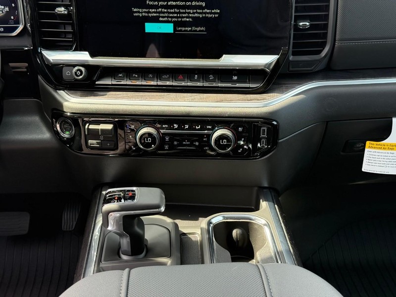 Chevrolet Silverado 1500 Vehicle Full-screen Gallery Image 10