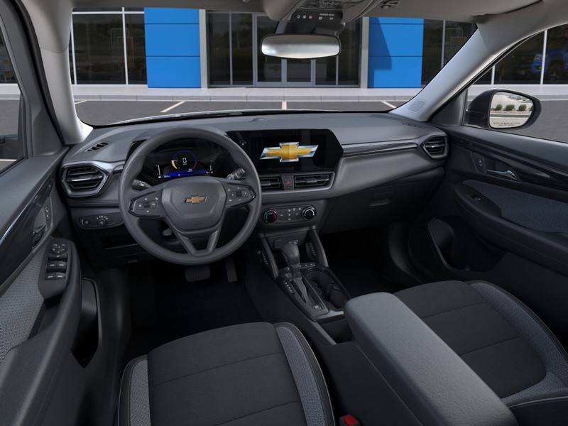 Chevrolet Trailblazer Vehicle Full-screen Gallery Image 15