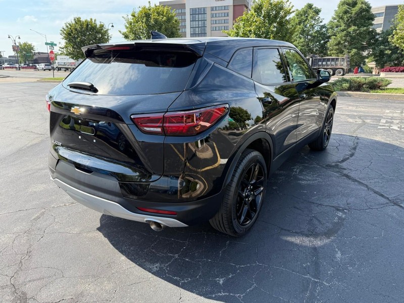 Chevrolet Blazer Vehicle Full-screen Gallery Image 7