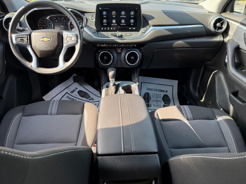 Chevrolet Blazer Vehicle Full-screen Gallery Image 11