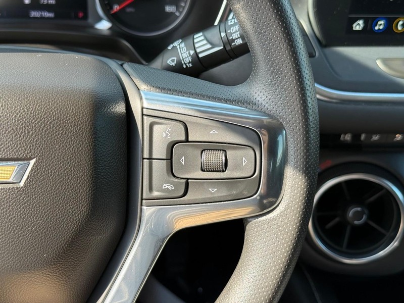 Chevrolet Blazer Vehicle Full-screen Gallery Image 21