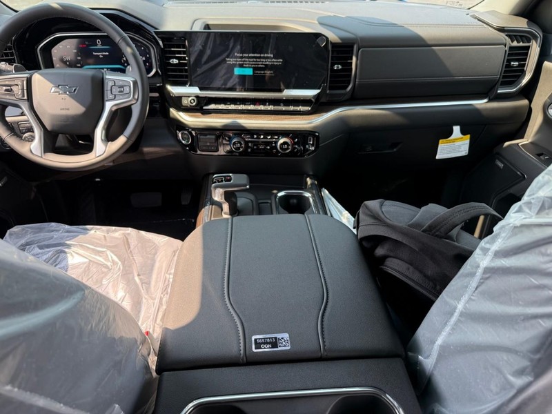 Chevrolet Silverado 1500 Vehicle Full-screen Gallery Image 7