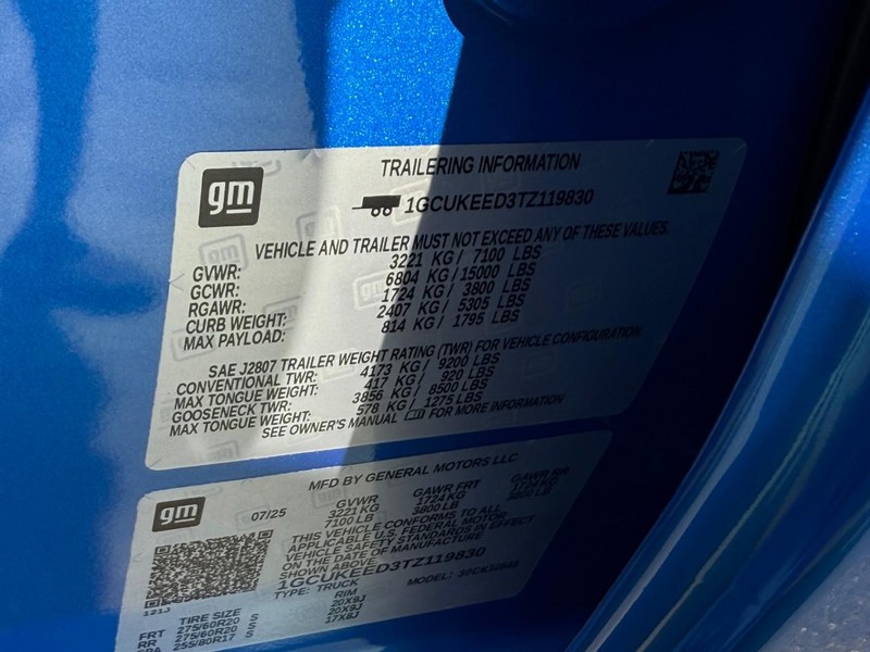 Chevrolet Silverado 1500 Vehicle Full-screen Gallery Image 12