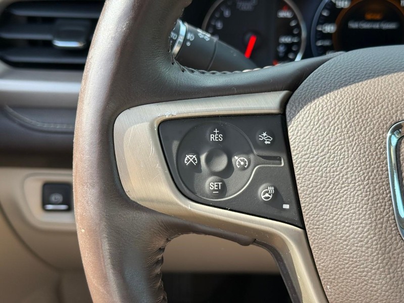 GMC Acadia Vehicle Full-screen Gallery Image 22