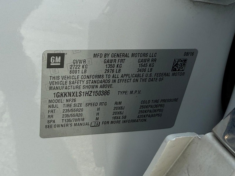 GMC Acadia Vehicle Full-screen Gallery Image 28