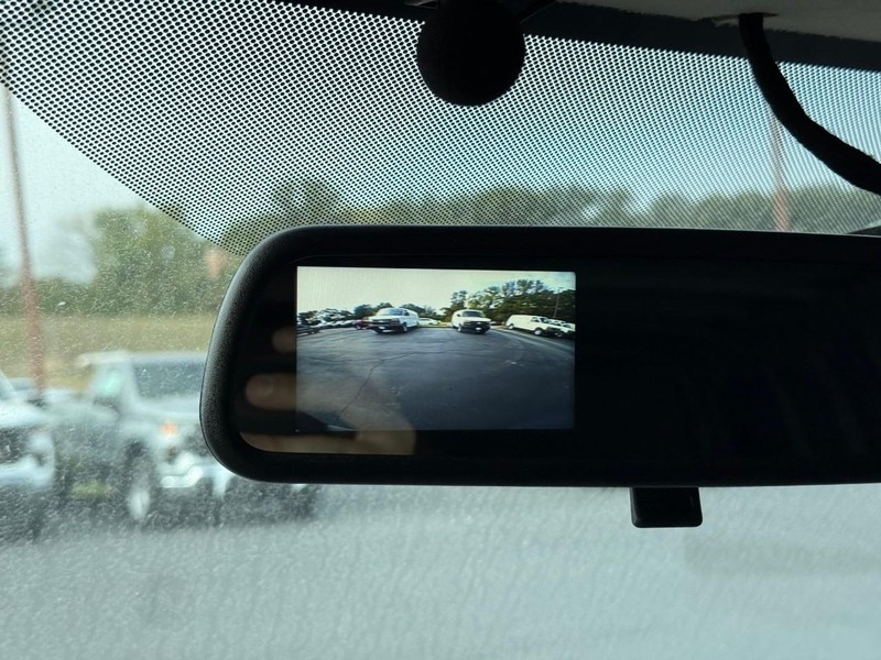 Chevrolet Express Cargo Van Vehicle Full-screen Gallery Image 11