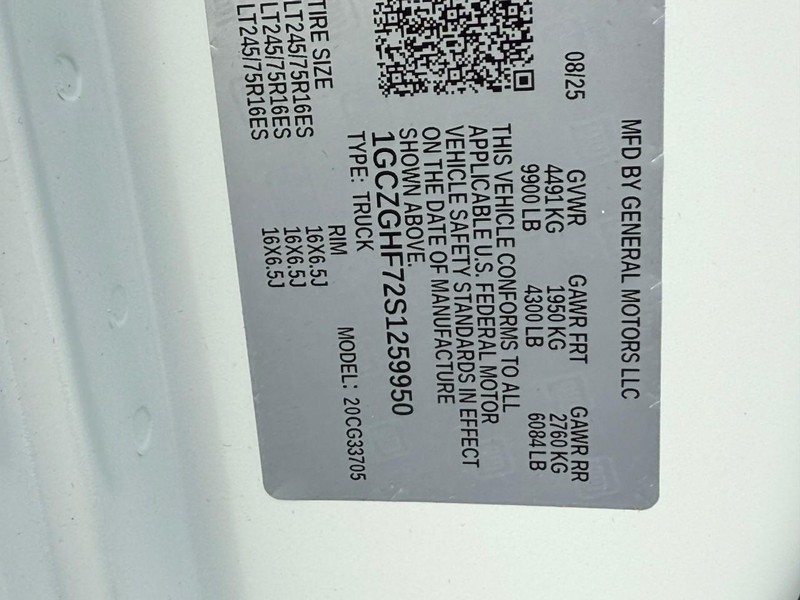 Chevrolet Express Cargo Van Vehicle Full-screen Gallery Image 12