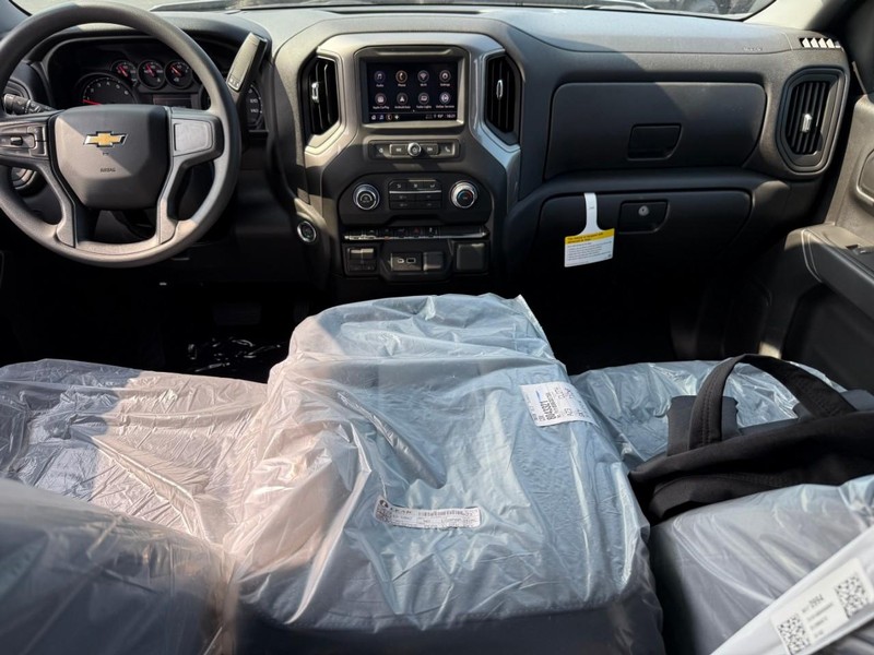 Chevrolet Silverado 1500 Vehicle Full-screen Gallery Image 7