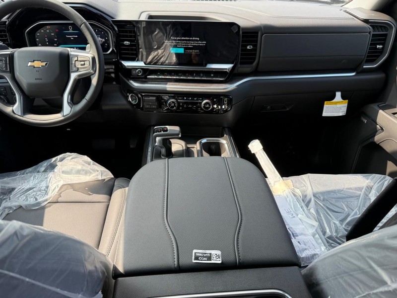 Chevrolet Silverado 1500 Vehicle Full-screen Gallery Image 6