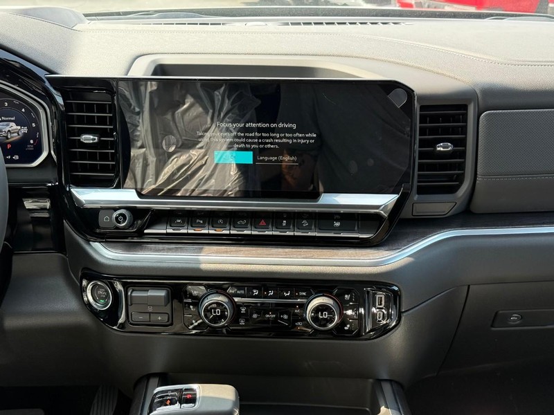 Chevrolet Silverado 1500 Vehicle Full-screen Gallery Image 8