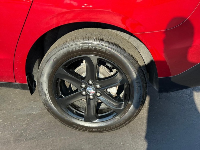 Buick Enclave Vehicle Full-screen Gallery Image 4