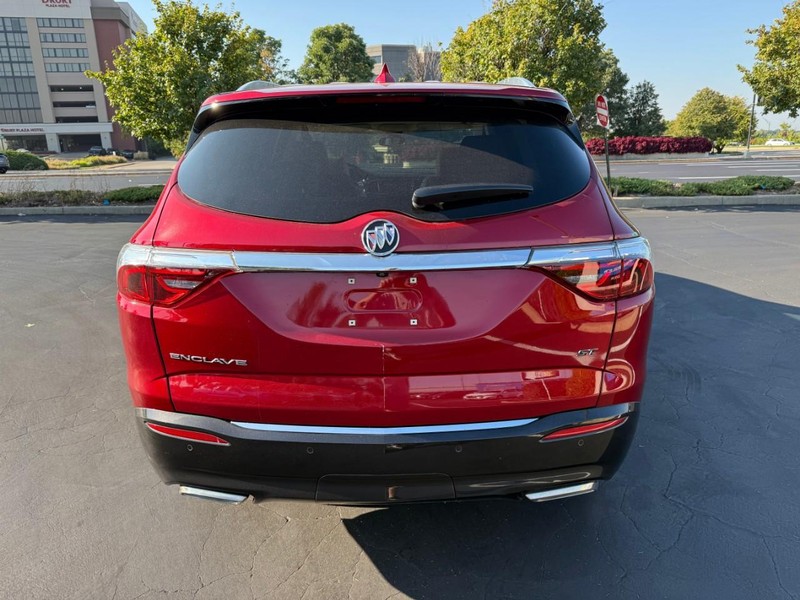 Buick Enclave Vehicle Full-screen Gallery Image 7