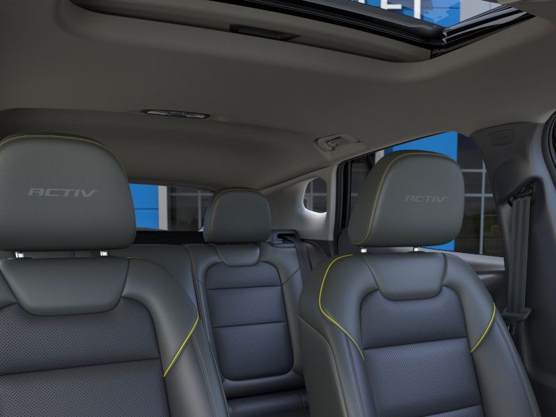 Chevrolet Trax Vehicle Full-screen Gallery Image 24