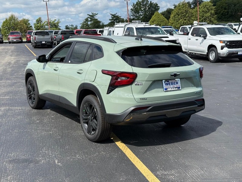 Chevrolet Trax Vehicle Full-screen Gallery Image 3