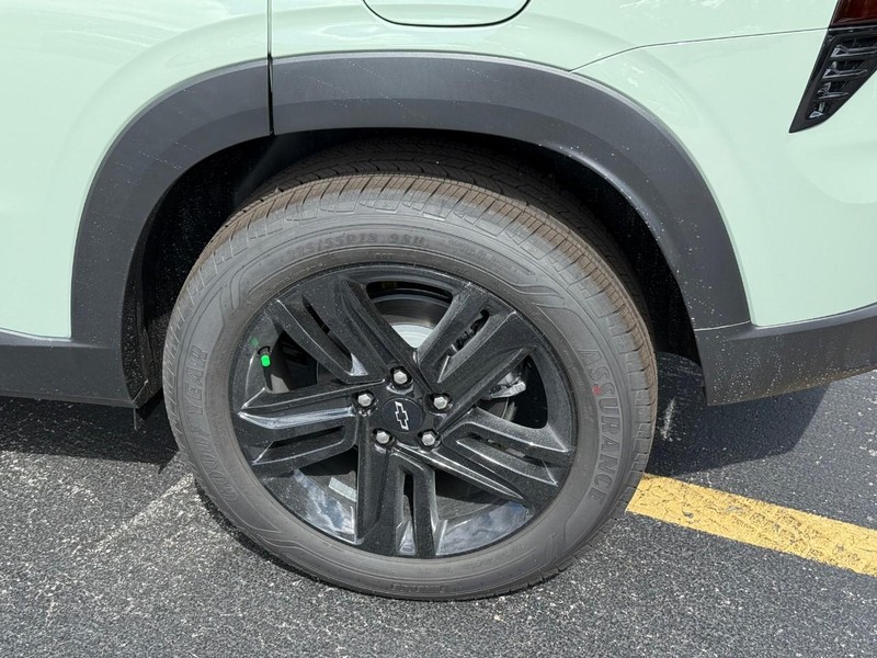 Chevrolet Trax Vehicle Full-screen Gallery Image 4