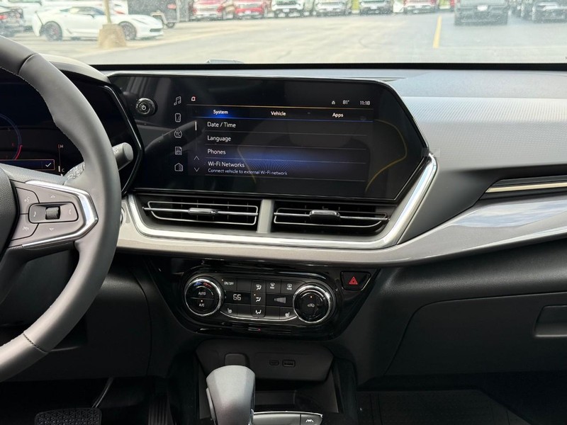 Chevrolet Trax Vehicle Full-screen Gallery Image 9