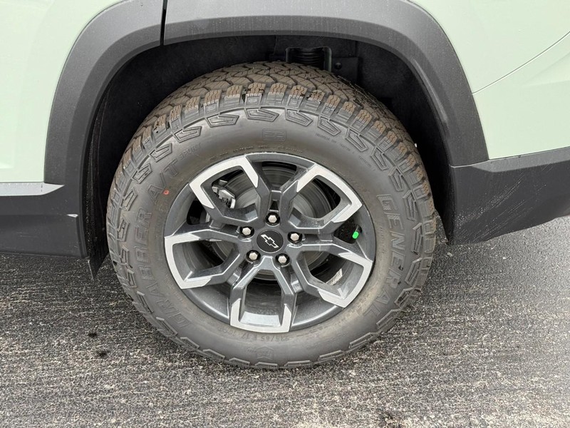 Chevrolet Equinox Vehicle Full-screen Gallery Image 4