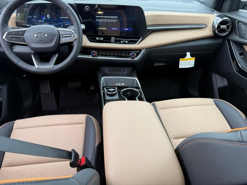 Chevrolet Equinox Vehicle Full-screen Gallery Image 7