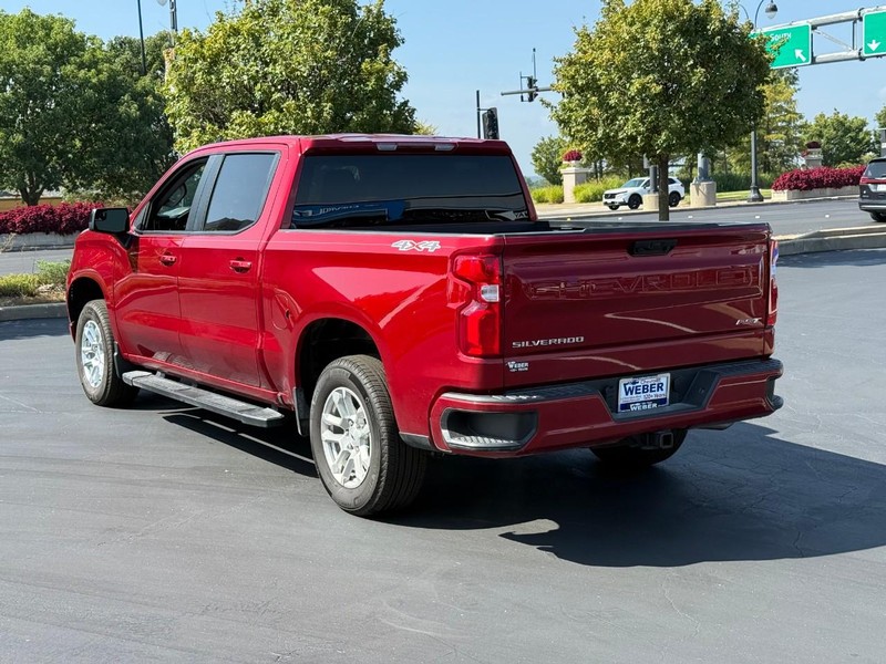 Chevrolet Silverado 1500 Vehicle Full-screen Gallery Image 3