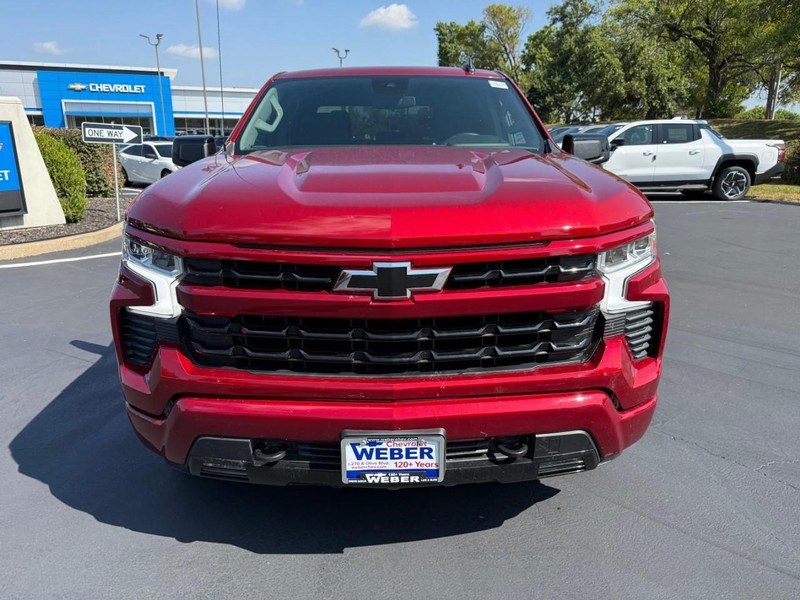 Chevrolet Silverado 1500 Vehicle Full-screen Gallery Image 10