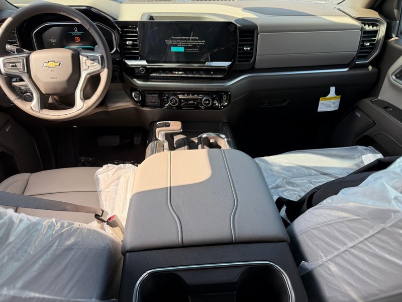 Chevrolet Silverado 1500 Vehicle Full-screen Gallery Image 7