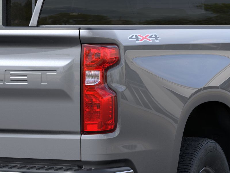 Chevrolet Silverado 1500 Vehicle Full-screen Gallery Image 11