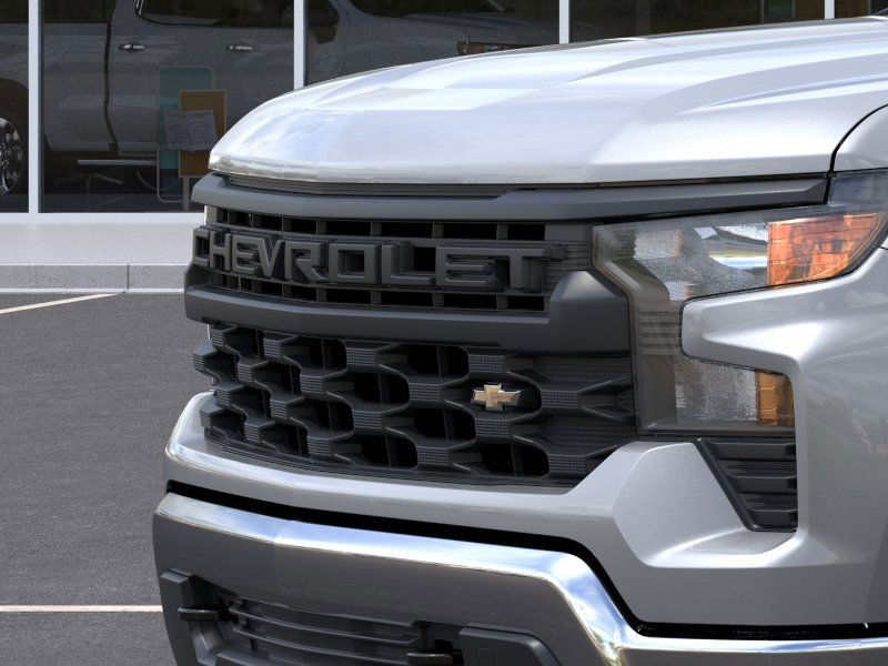 Chevrolet Silverado 1500 Vehicle Full-screen Gallery Image 13