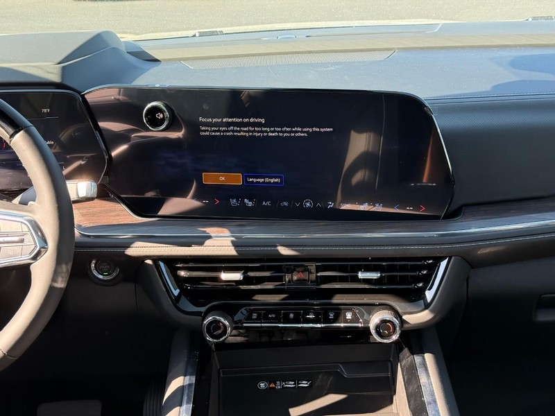 Chevrolet Tahoe Vehicle Full-screen Gallery Image 11