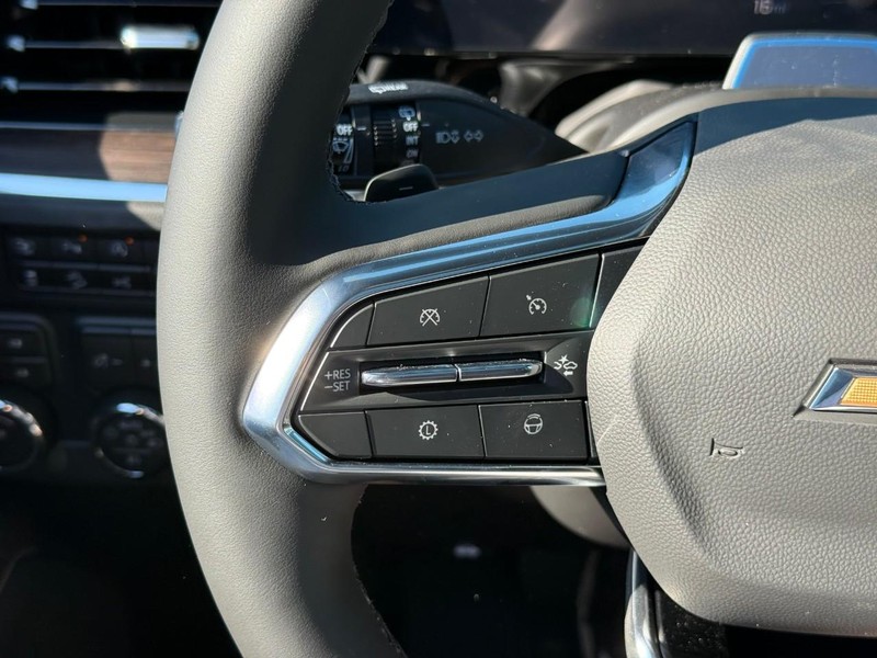 Chevrolet Tahoe Vehicle Full-screen Gallery Image 17